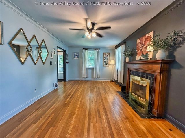 3918 Washington Ave SE, Charleston, WV 25304