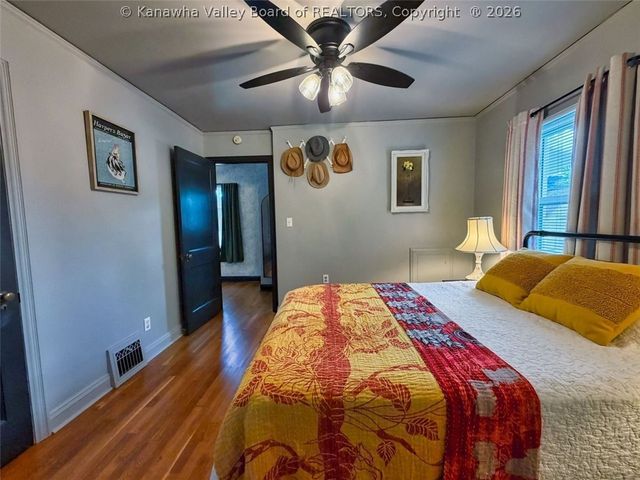 3918 Washington Ave SE, Charleston, WV 25304