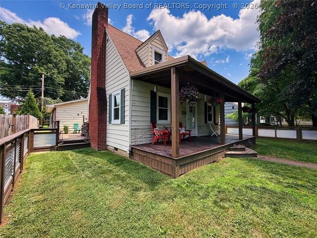 3918 Washington Ave SE, Charleston, WV 25304