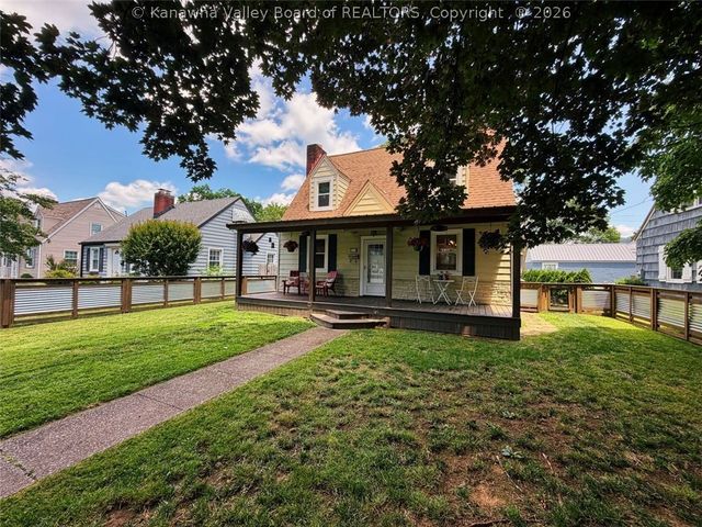 3918 Washington Ave SE, Charleston, WV 25304