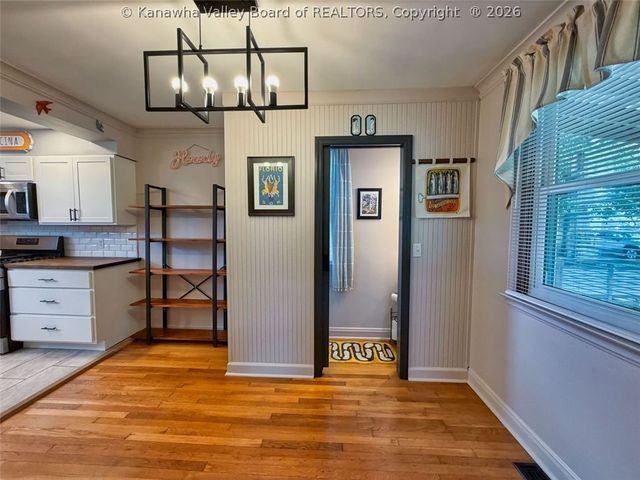 3918 Washington Ave SE, Charleston, WV 25304