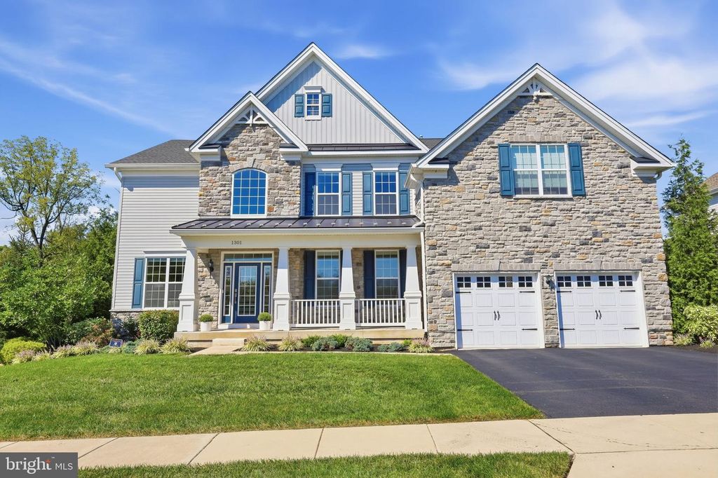 1301 MEMORIAL DR, WARWICK, PA 18974 — photo 2