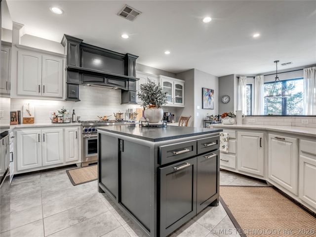 4617 Frisco Bridge Boulevard, Edmond, OK 73034