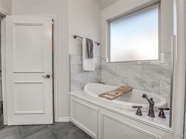 4617 Frisco Bridge Boulevard, Edmond, OK 73034