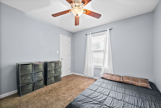 1803 Northwind Dr, Clarksville, TN 37042