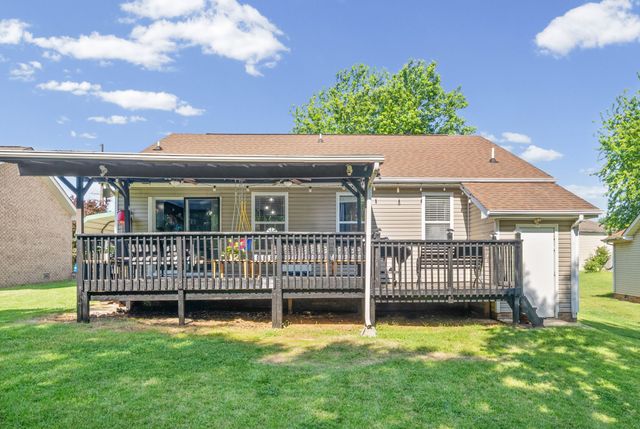 1803 Northwind Dr, Clarksville, TN 37042
