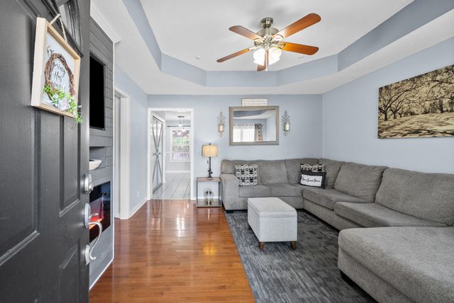 1803 Northwind Dr, Clarksville, TN 37042