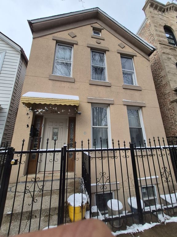 2046 W 19th Street 2, Chicago, IL 60608