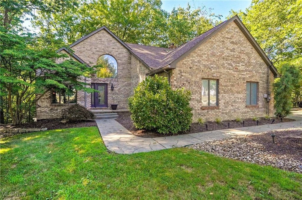 370 Wilcox Road, Austintown, OH 44515