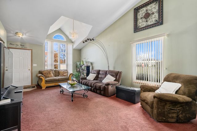 5221 W MULBERRY Lane, Monee, IL 60449