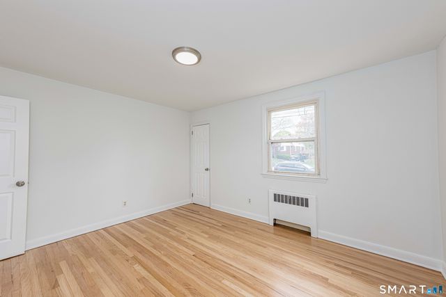 520 Goldenrod Avenue, Bridgeport, CT 06606