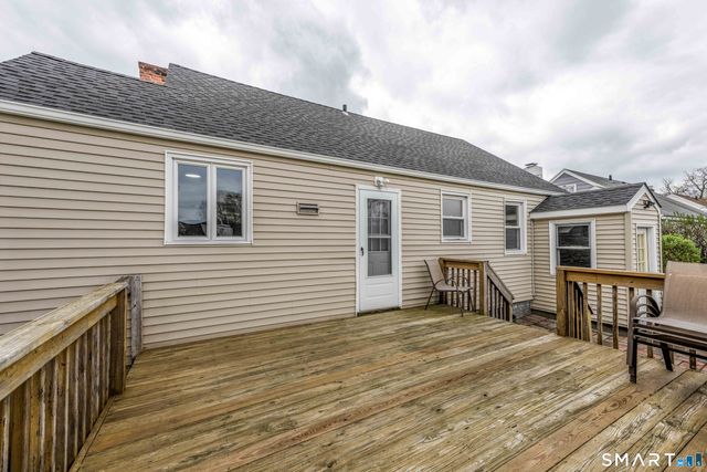 520 Goldenrod Avenue, Bridgeport, CT 06606