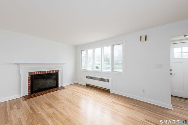 520 Goldenrod Avenue, Bridgeport, CT 06606