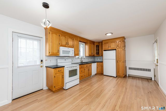 520 Goldenrod Avenue, Bridgeport, CT 06606