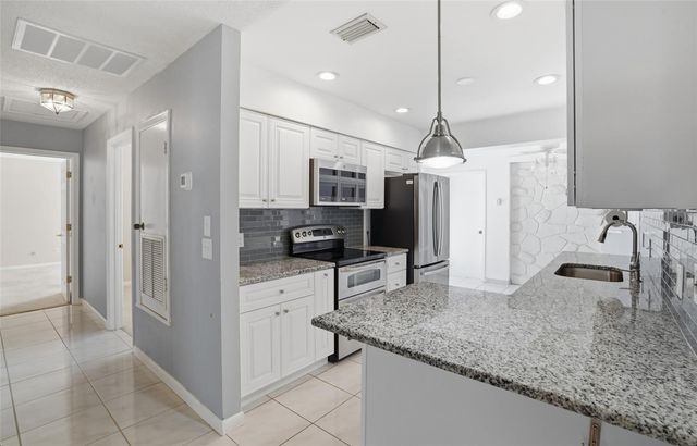 7111 HALIFAX COURT, Tampa, FL 33615