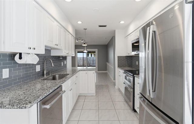 7111 HALIFAX COURT, Tampa, FL 33615