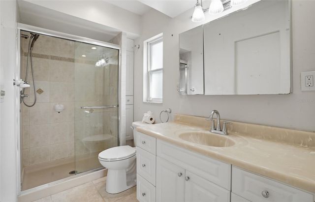 7111 HALIFAX COURT, Tampa, FL 33615