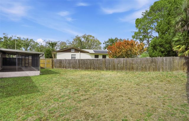 7111 HALIFAX COURT, Tampa, FL 33615