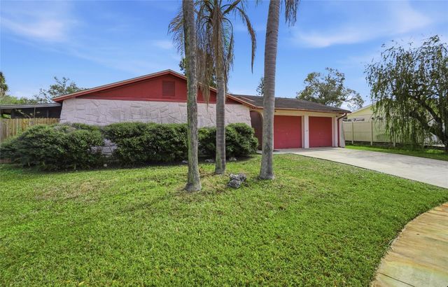 7111 HALIFAX COURT, Tampa, FL 33615