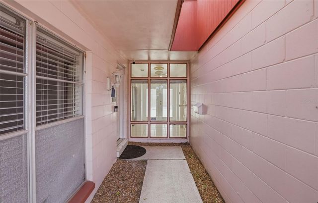 7111 HALIFAX COURT, Tampa, FL 33615