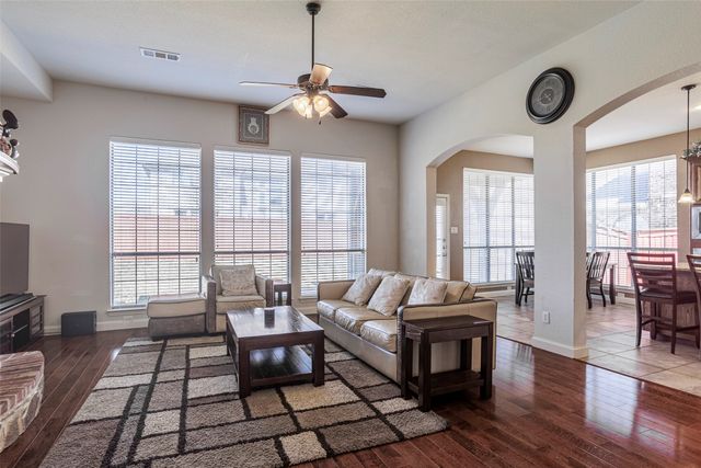 3036 Larreta, Grand Prairie, TX 75054