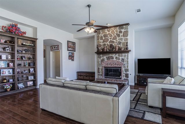 3036 Larreta, Grand Prairie, TX 75054