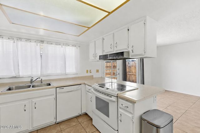 5409 W ECHO Lane, Glendale, AZ 85302