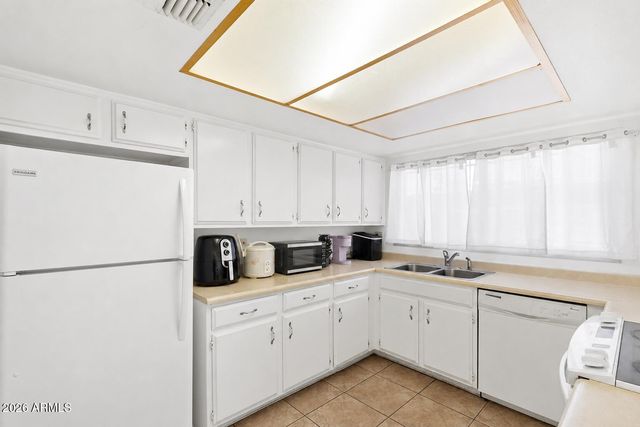 5409 W ECHO Lane, Glendale, AZ 85302