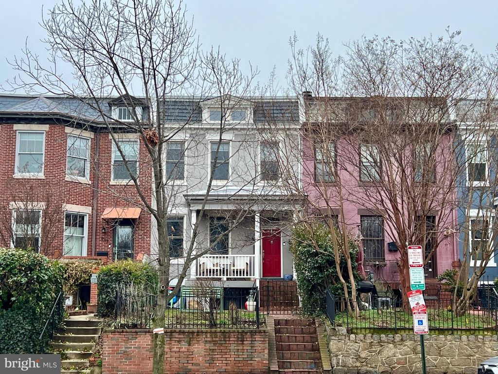 1015 MARYLAND AVE NE, Washington, DC 20002