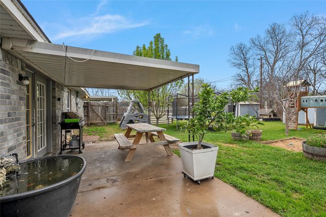 360 Elmwood Drive, Woodway, TX 76712