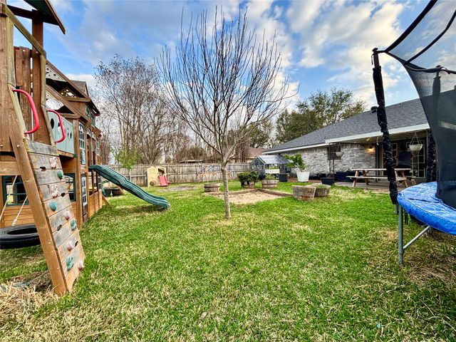 360 Elmwood Drive, Woodway, TX 76712