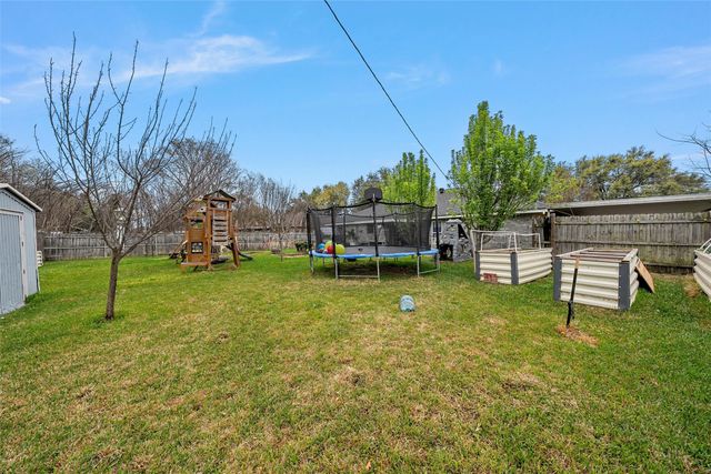 360 Elmwood Drive, Woodway, TX 76712