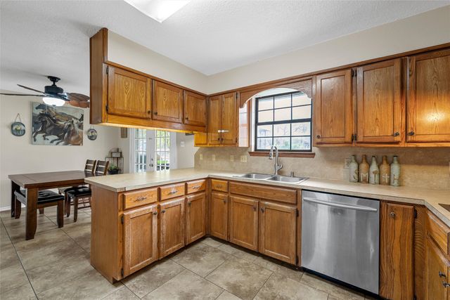 360 Elmwood Drive, Woodway, TX 76712