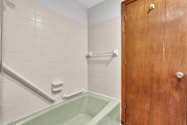 131 Derry Hill Road, Montville, CT 06382