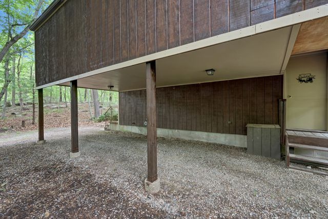 131 Derry Hill Road, Montville, CT 06382