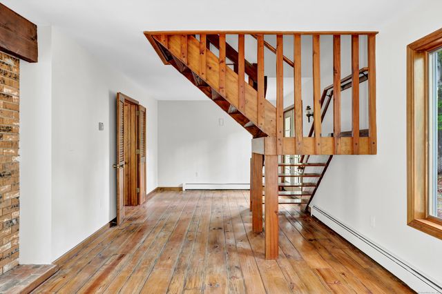 131 Derry Hill Road, Montville, CT 06382