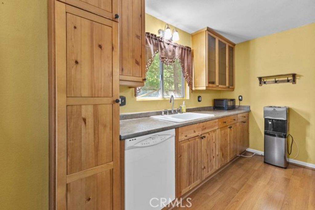 Image 17 of property listing at 26241 Boulder, Twin Peaks, CA 92391