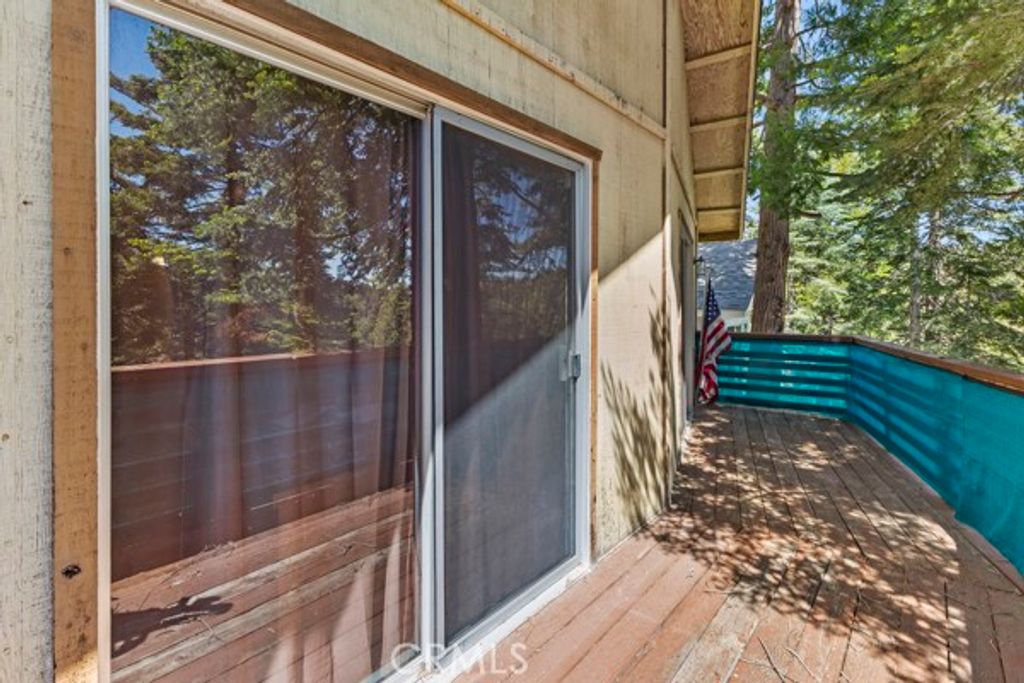 Image 19 of property listing at 26241 Boulder, Twin Peaks, CA 92391