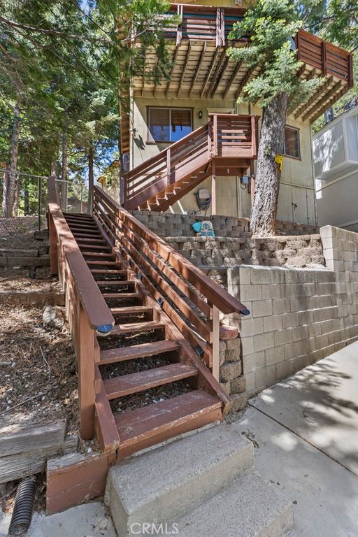 Image 2 of property listing at 26241 Boulder, Twin Peaks, CA 92391