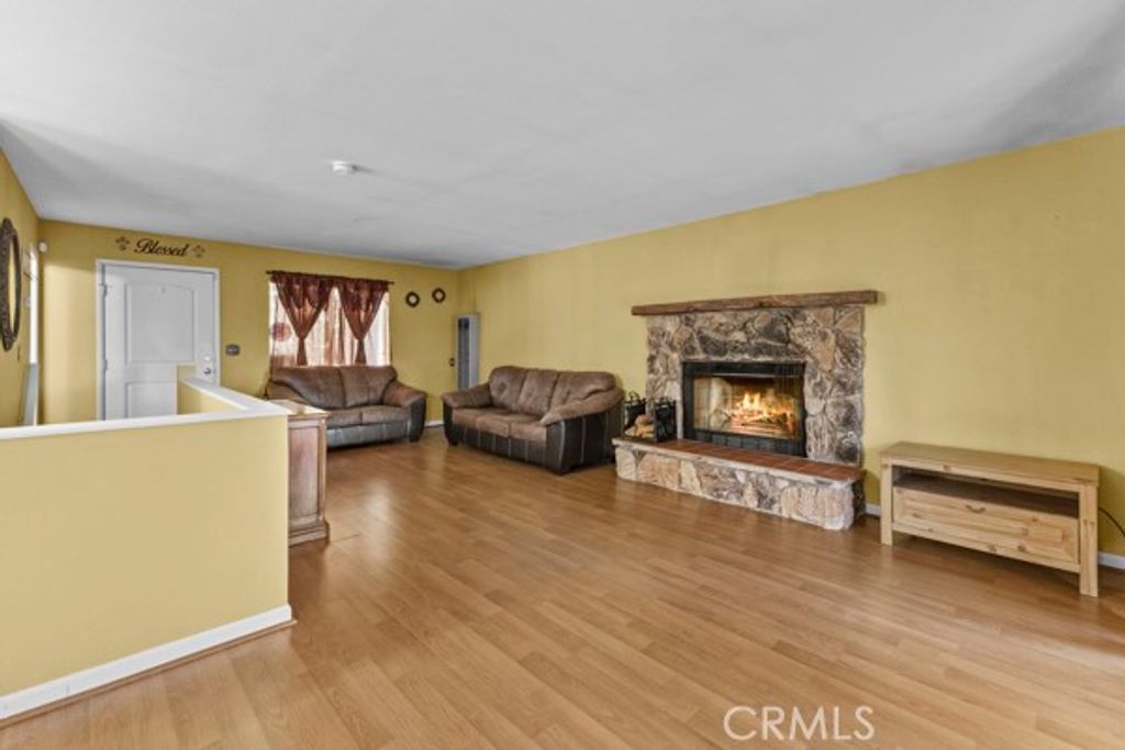 Image 3 of property listing at 26241 Boulder, Twin Peaks, CA 92391