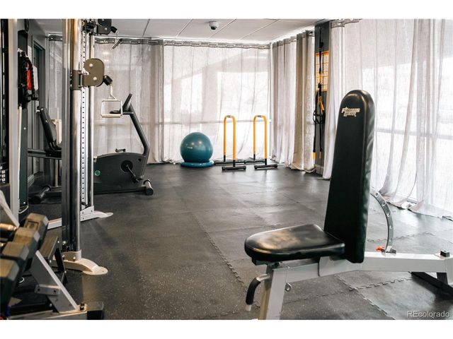 888 N Logan St 2G, Denver, CO 80203