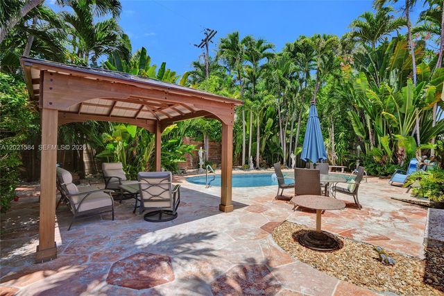 811 NE 73rd St, Miami, FL 33138