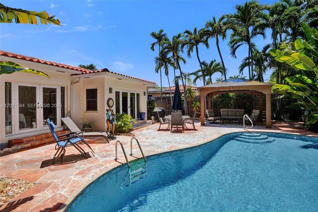 811 NE 73rd St, Miami, FL 33138