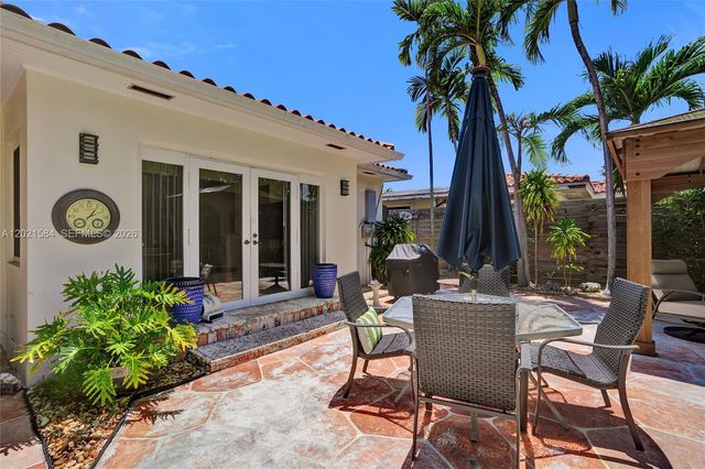 811 NE 73rd St, Miami, FL 33138
