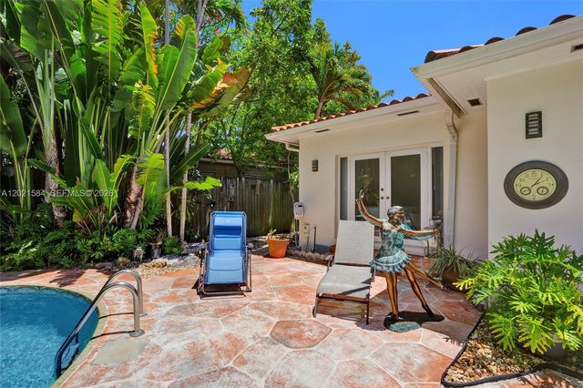 811 NE 73rd St, Miami, FL 33138