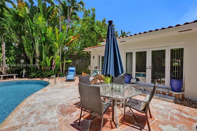 811 NE 73rd St, Miami, FL 33138