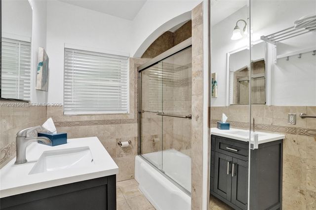811 NE 73rd St, Miami, FL 33138