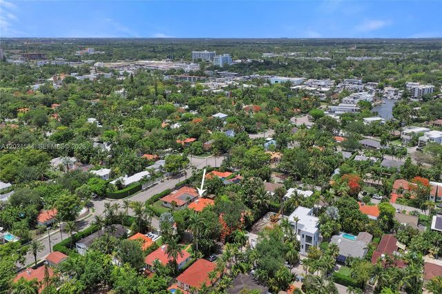 811 NE 73rd St, Miami, FL 33138