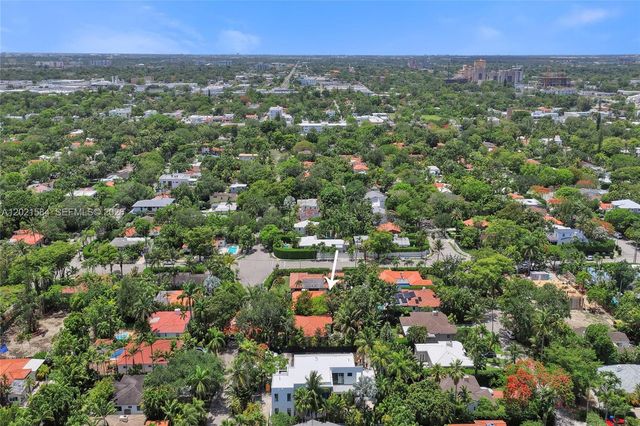 811 NE 73rd St, Miami, FL 33138
