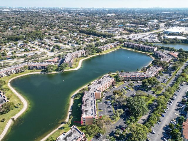 6524 Coral Lake Drive 212, Margate, FL 33063